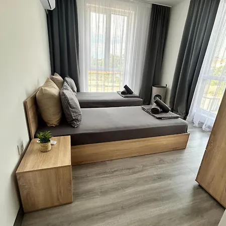 Le Bijou North *